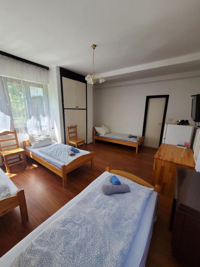 Liget Ueduelo Siofok Bed & Breakfast Exterior photo