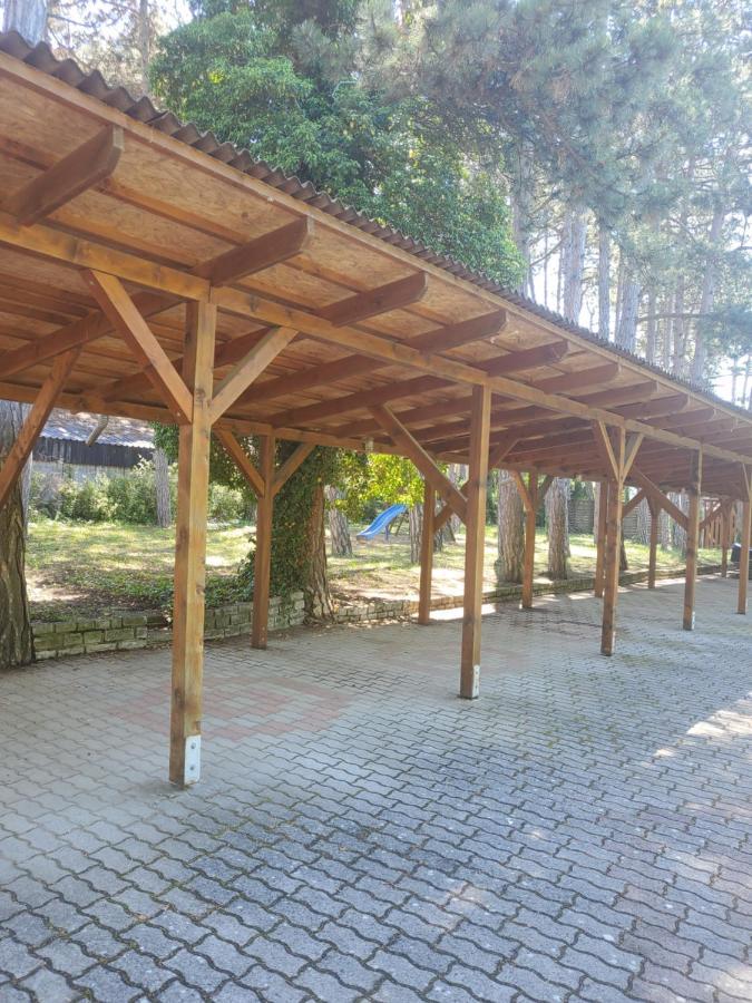 Liget Ueduelo Siofok Bed & Breakfast Exterior photo