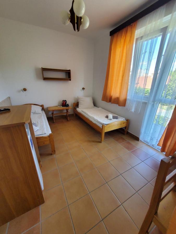 Liget Ueduelo Siofok Bed & Breakfast Exterior photo