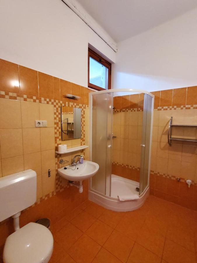 Liget Ueduelo Siofok Bed & Breakfast Exterior photo