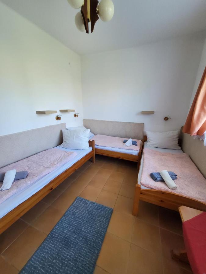 Liget Ueduelo Siofok Bed & Breakfast Exterior photo